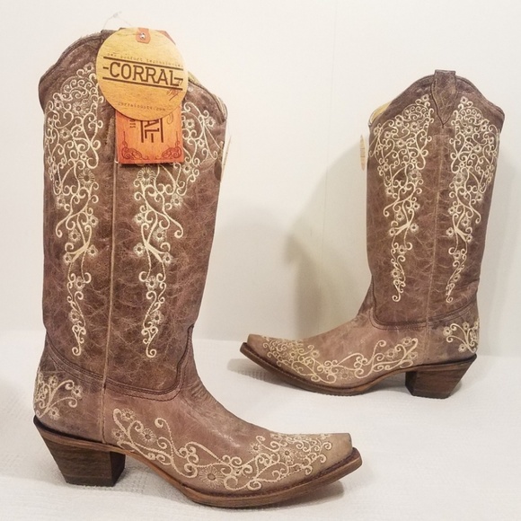 🆕️CORRAL HANDCRAFTED WESTERN BOOTS, SIZES 6 & 11 - Picture 3 of 8